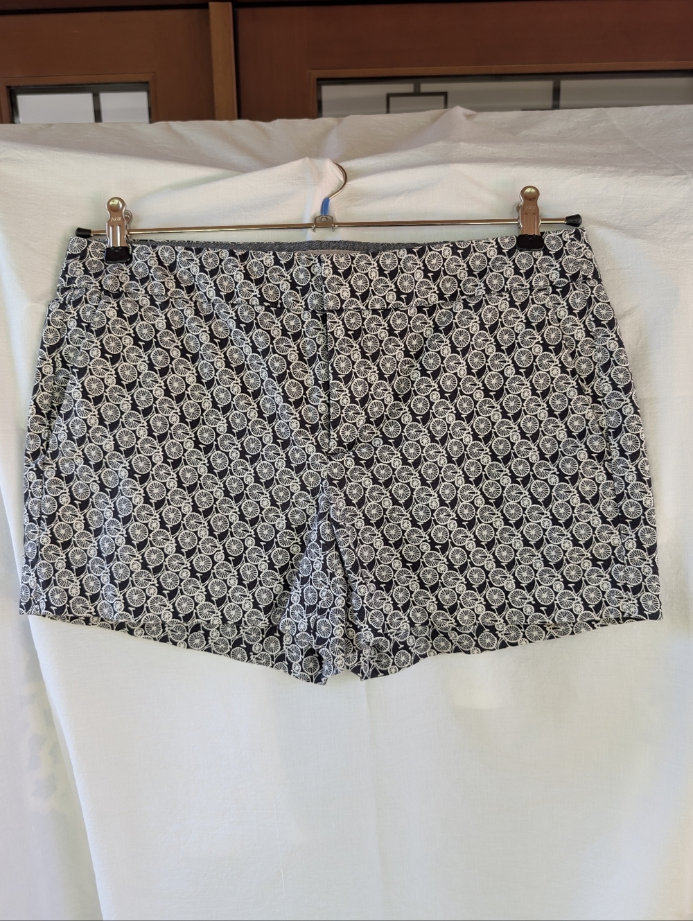 Banana Republic Hampton Fit Bicycle Print Shorts Cotton Sz 8 (more like 6)